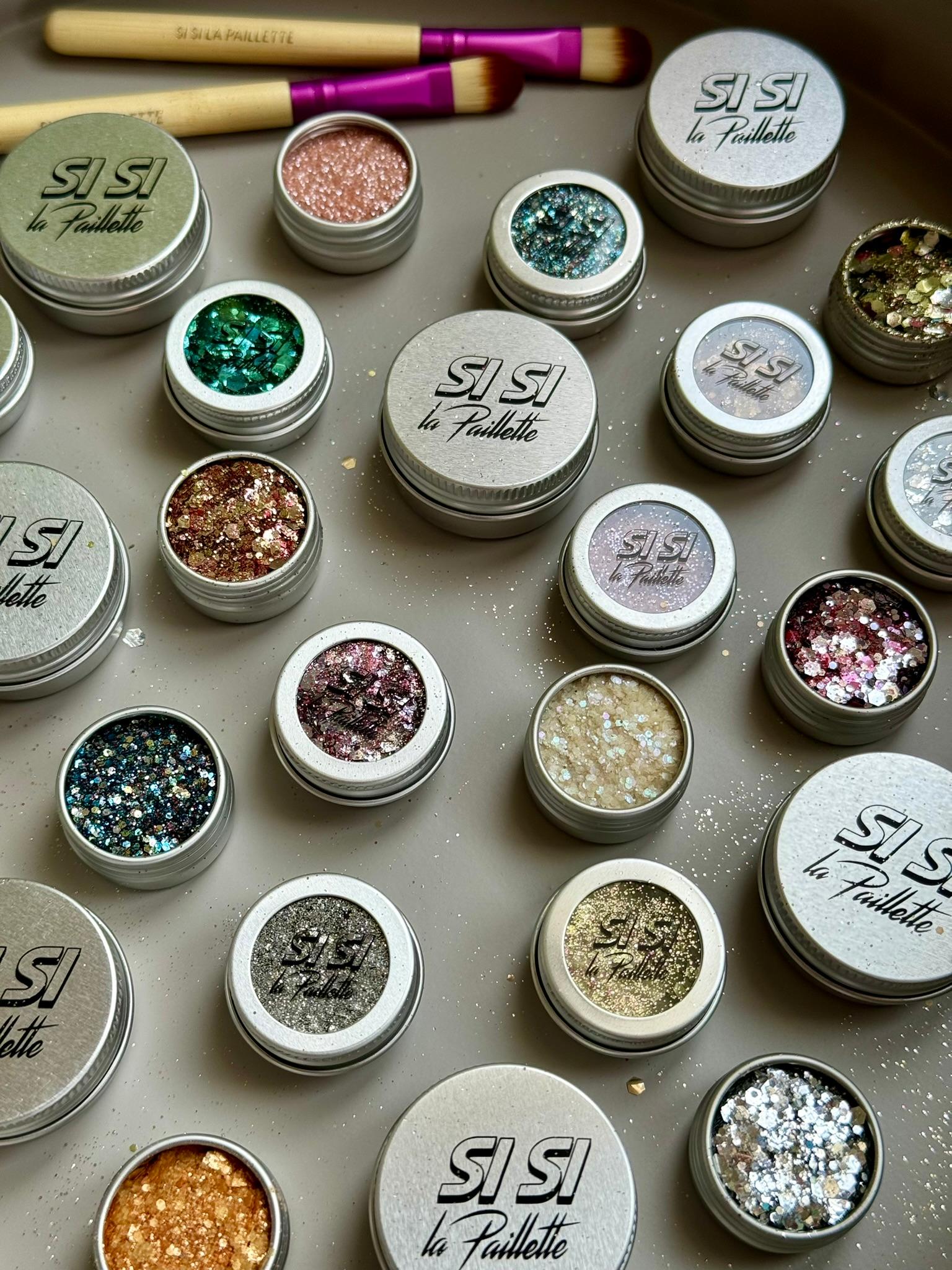 Boîtes de paillettes biodégradables Sisi la Paillette, à base de plantes, à appliquer sur la peau, les cheveux ou les ongles